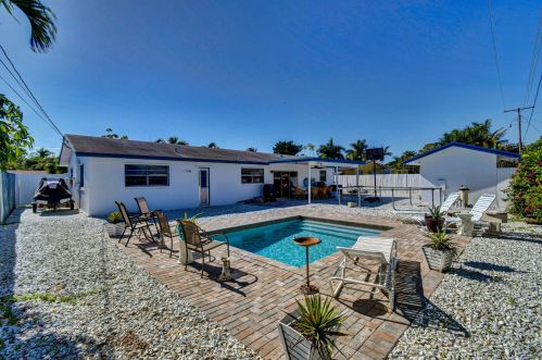 175 28 Ct, Boynton Beach FL 33435-7612 exterior