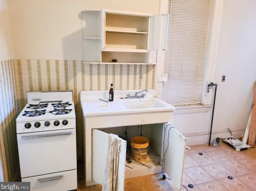 3124 Emerald St, Philadelphia PA 19134-3140 exterior