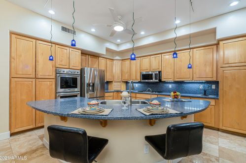 6413 31st St, Phoenix AZ 85008-1127 exterior