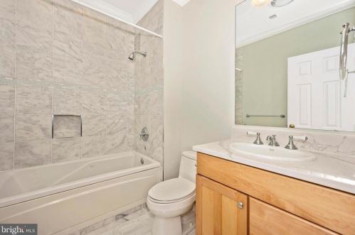 11340 Albermyrtle Rd, Rockville MD exterior