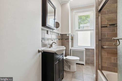 6252 Larchwood Ave, Philadelphia PA 19143-1912 exterior