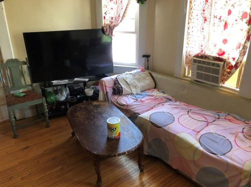 712 Sumner Ave, Springfield MA 01108-2219 exterior