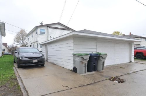 5840 93rd St, Milwaukee WI  53225-2713 exterior