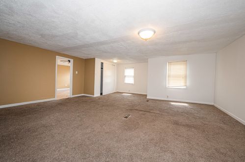 811 9 Ave, Broadview IL 60153-1918 exterior