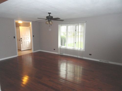 2205 Capri Ave, Joliet IL 60436-1113 exterior