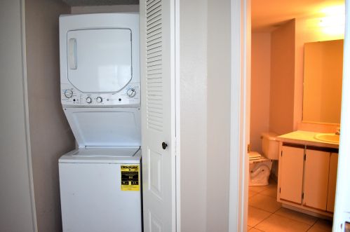 1534 Royal Green Cir, Fort Pierce FL 34952-7624 exterior