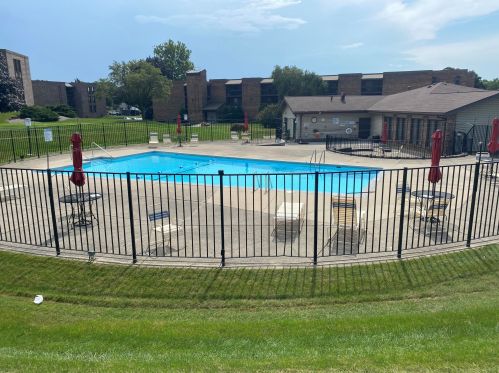 3759 88th St, Milwaukee WI 53222-2729 exterior