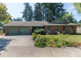 1710 Tabor St, Eugene, OR 97401-1981