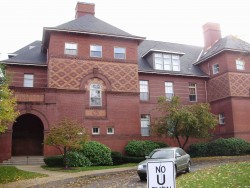 11 Erie Ave, Newton MA  02461-1513 exterior