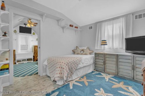 322 Ave, Belmar NJ 07719-2518 exterior