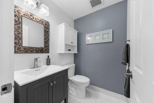 2505 Ainslie St, Chicago IL 60706-3457 exterior