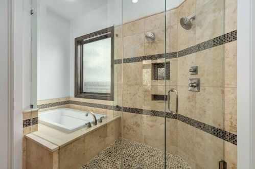 810 Christopher St, Austin TX 78704-1619 exterior