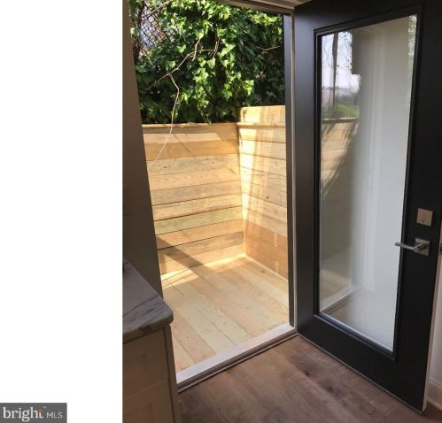 2623 Catharine St, Philadelphia PA 19143-2615 exterior