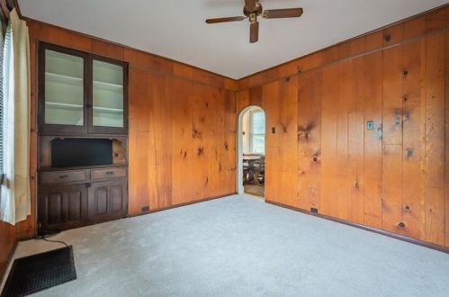 15 Race St, Manor PA 15665-1609 exterior