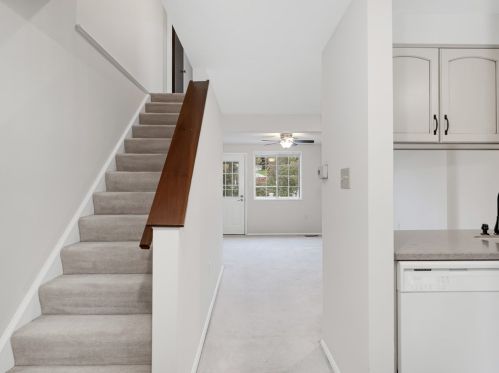 1101 Bonnie Brae Dr, Moon Twp PA 15108-3858 exterior