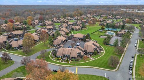 191 Westgate Dr, Edison NJ  08820-1164 exterior