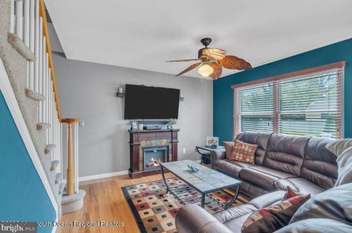 238 Pt Pleasant Ave, Berkeley Township NJ 08721-1354 exterior