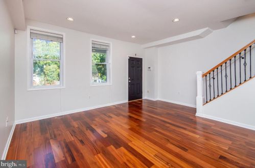 627 M St, Washington DC  20002-3425 exterior