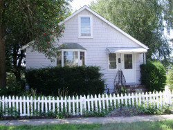 33 Wade St, Newton, MA 02461-1714