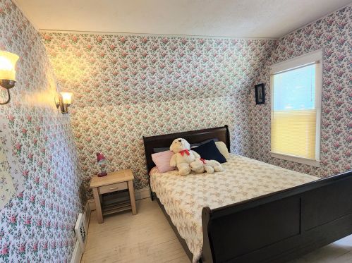 1431 Leahy St, Meskegon MI 49442-5035 exterior