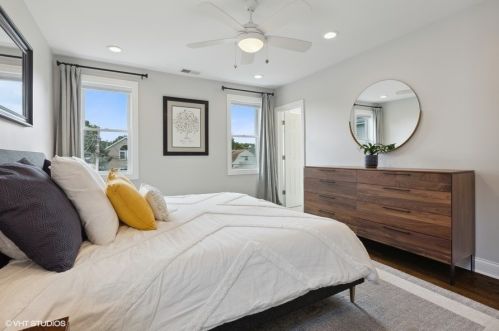 2425 Pensacola Ave, Chicago IL  60618-1607 exterior