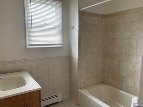 85 Shr Ave, Dumont NJ 07628-2332 exterior