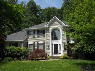 35685 Michael Dr, Cleveland OH  44139-5672 exterior