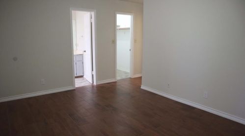 8804 Cainwood Ln, Austin TX  78729-4620 exterior