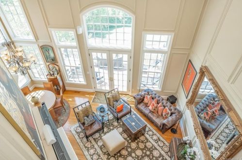 2 Shadow Tree Ln, Briarcliff NY 10510-2255 exterior