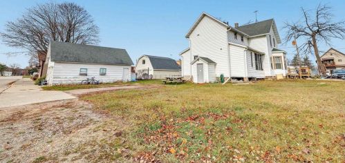 818 Groninger St, Suring WI 54174-9233 exterior