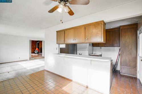 1 Clark Ct, Concord CA exterior