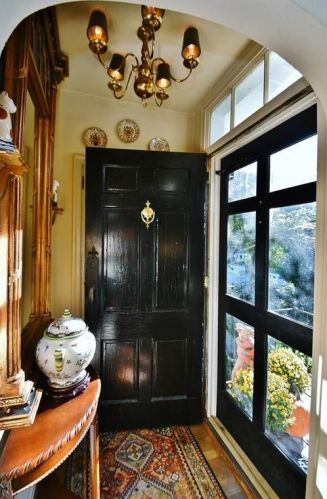 882 Memorial Dr, Gainesville, GA 30501-2332