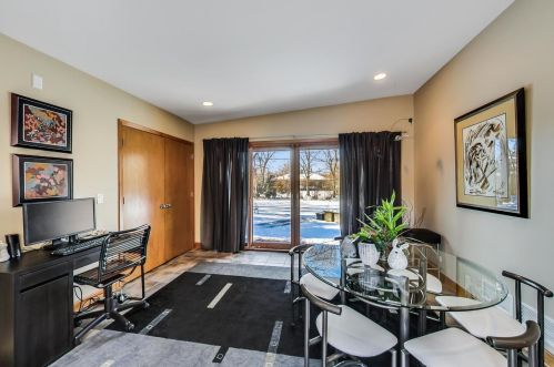 322 Kenmore Ave, Elmhurst IL 60126-3518 exterior