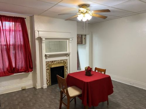 2913 Bedford Ave, Pittsburgh PA 15219-4011 exterior