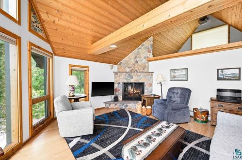 9203 Congdon Blvd, Duluth MN 55804-2737 exterior