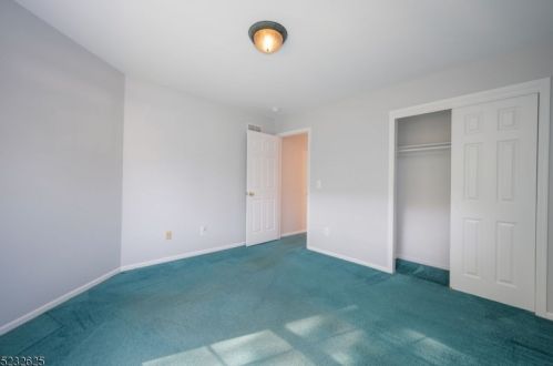 2005 Scarlett Dr, Hackettstown NJ 07840-4523 exterior