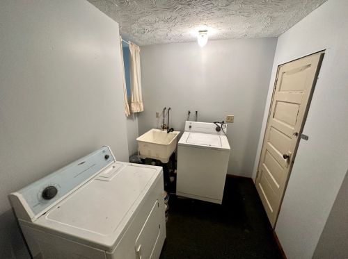 107 Dilworth St, Pittsburgh PA  15211-1829 exterior