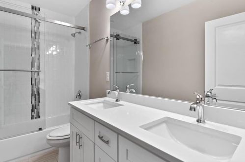 1261 Merry Ln, Atlanta GA 30329-3903 exterior