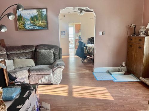 1500 Crosby Ave, Bronx NY 10461-4901 exterior