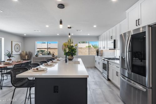 11617 37th Pl, Phoenix AZ  85028-2130 exterior