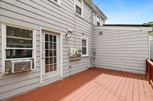 58 Farrar Ave, Worcester MA 01604-3219 exterior