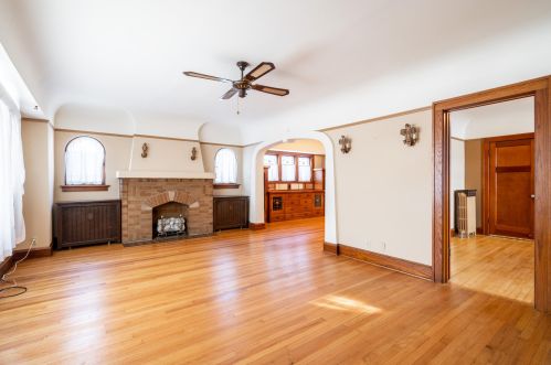 2637 53rd St, Milwaukee, WI 53219-2256