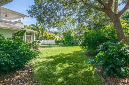 3816 Leona St, Tampa FL 33629-7824 exterior