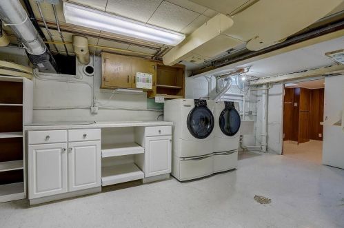 4318 Alpine Ave, Milwaukee WI  53211-1411 exterior