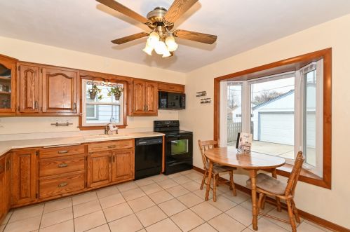 4017 54 St, Milwaukee WI 53220-2613 exterior