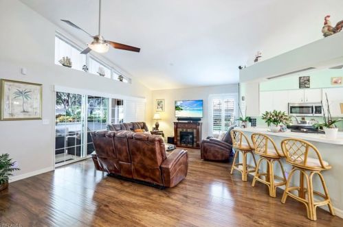 7713 Ahoy Ave, Naples FL 34109-7647 exterior