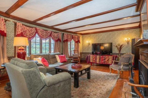 160 Oxford St, Hartford CT 06105-2514 exterior