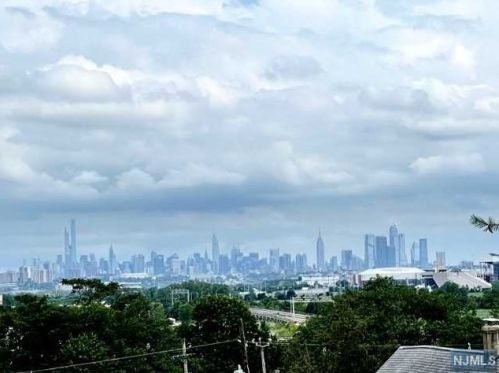 58 Hackensack St, East Rutherford NJ 07073-1415 exterior