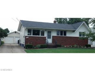 14272 Thompson Blvd, Cleveland, OH 44142-2568