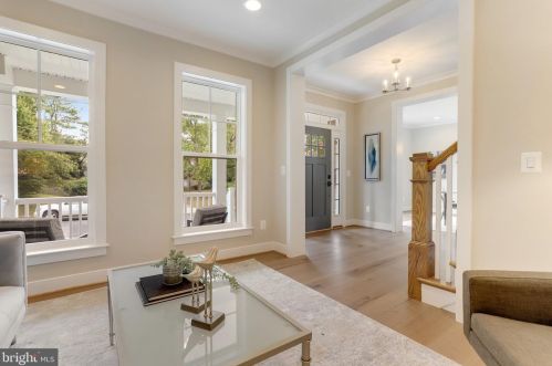 920 Darton Dr, Alexandria VA 22308-2021 exterior